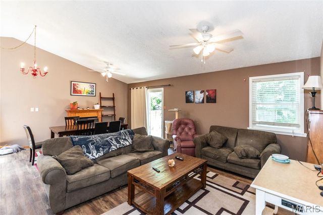 1480 Colgate Drive, St Charles, MO 63303