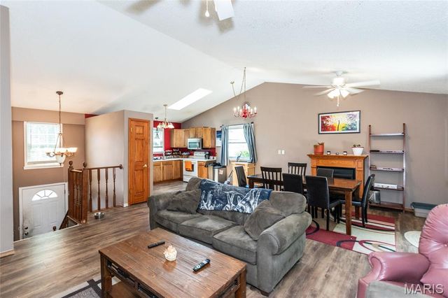 1480 Colgate Drive, St Charles, MO 63303