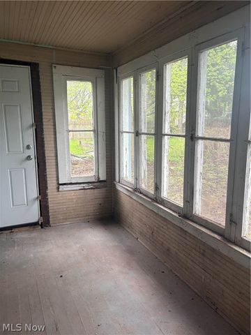 889 Harbor Street, Conneaut, OH 44030