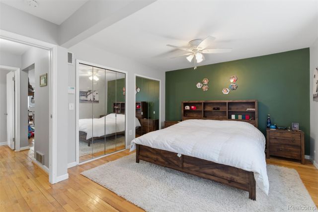 4051 Lake Front Street, Waterford Charter Township, MI 48328