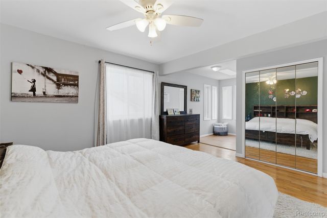 4051 Lake Front Street, Waterford Charter Township, MI 48328