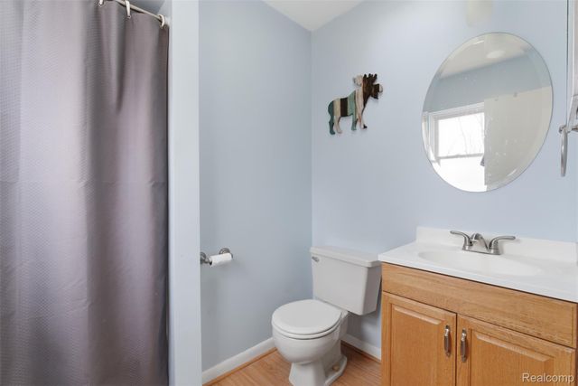 4051 Lake Front Street, Waterford Charter Township, MI 48328