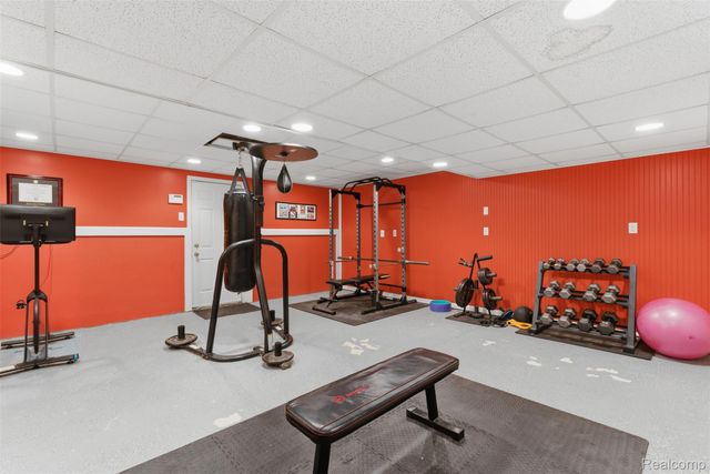 4051 Lake Front Street, Waterford Charter Township, MI 48328