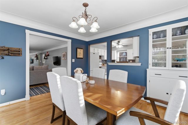 4051 Lake Front Street, Waterford Charter Township, MI 48328