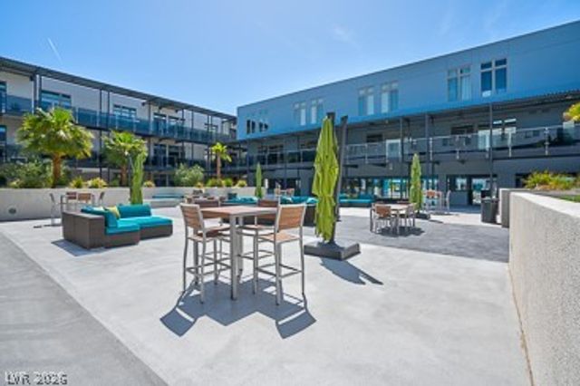 8925 West Flamingo Road 207, Las Vegas, NV 89147