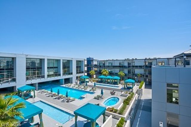 8925 West Flamingo Road 207, Las Vegas, NV 89147