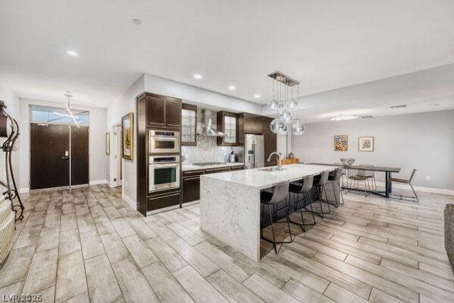 8925 West Flamingo Road 207, Las Vegas, NV 89147