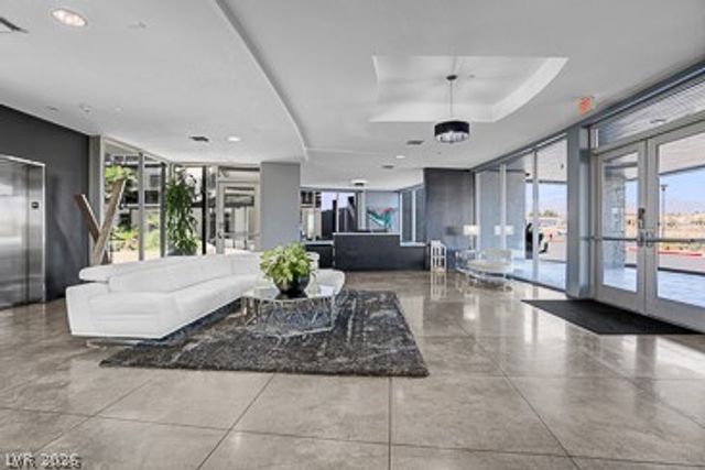 8925 West Flamingo Road 207, Las Vegas, NV 89147