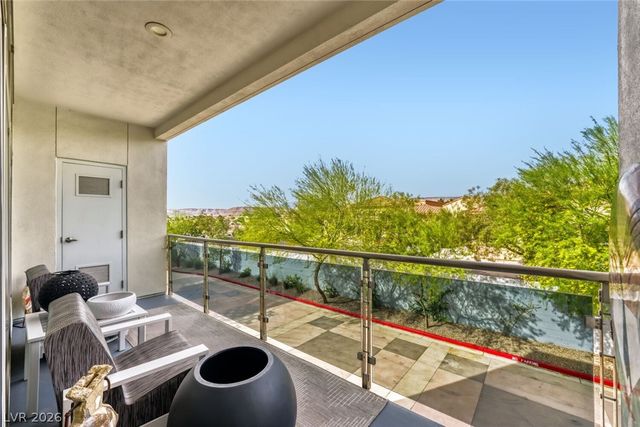 8925 West Flamingo Road 207, Las Vegas, NV 89147