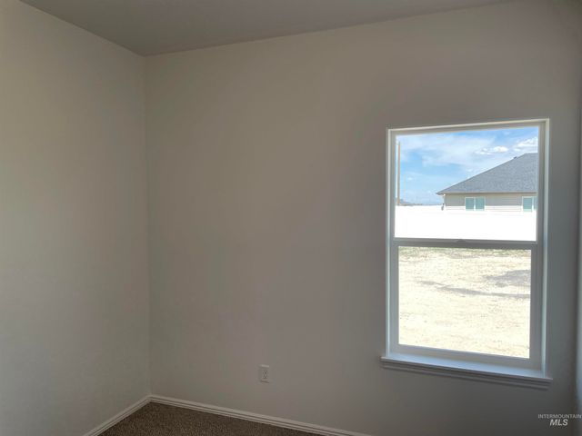 503 Carson Dr, Twin Falls, ID 83301