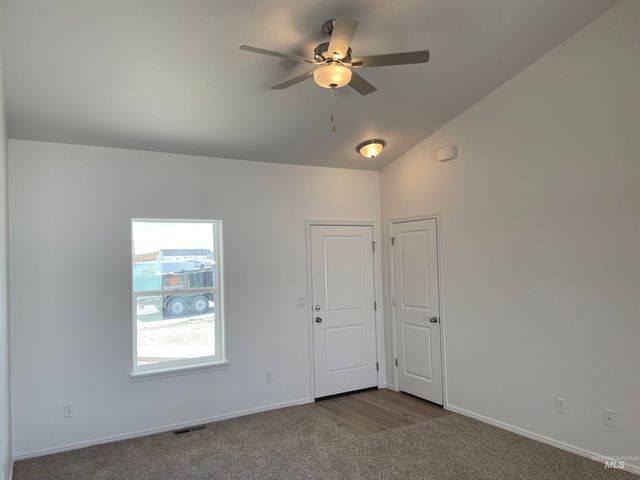 503 Carson Dr, Twin Falls, ID 83301