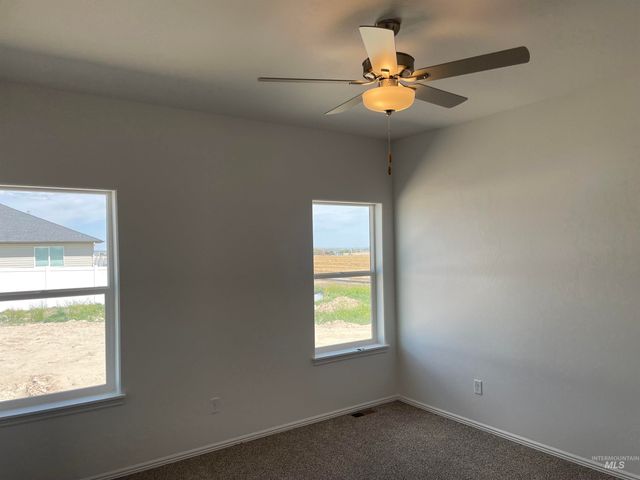 503 Carson Dr, Twin Falls, ID 83301