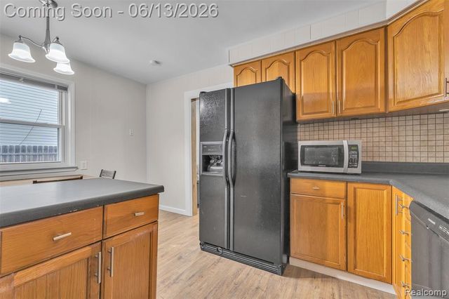 14470 Syracuse Street, Taylor, MI 48180