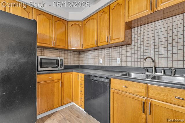14470 Syracuse Street, Taylor, MI 48180