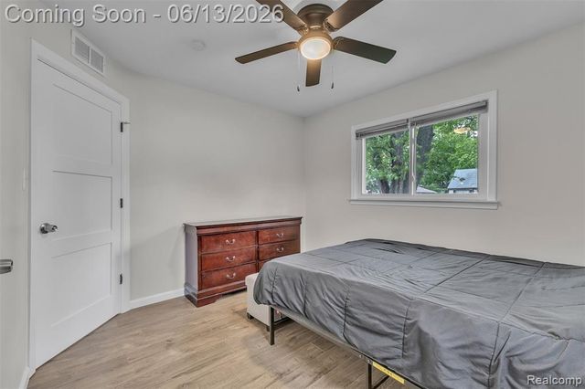 14470 Syracuse Street, Taylor, MI 48180