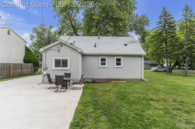 14470 Syracuse Street, Taylor, MI 48180