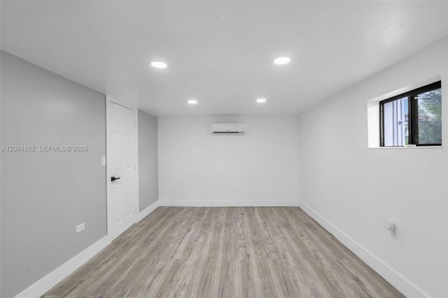1265 NE 201st Terrace, Miami, FL 33179