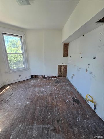 3512 Halliday Avenue, St Louis, MO 63118