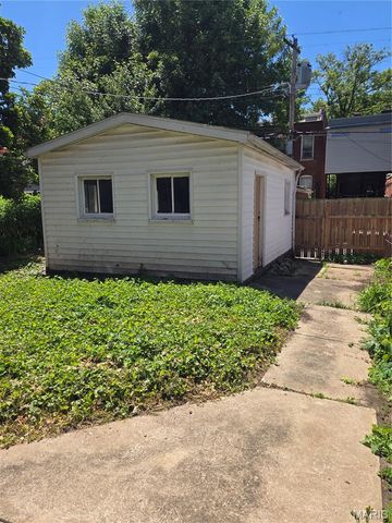3512 Halliday Avenue, St Louis, MO 63118