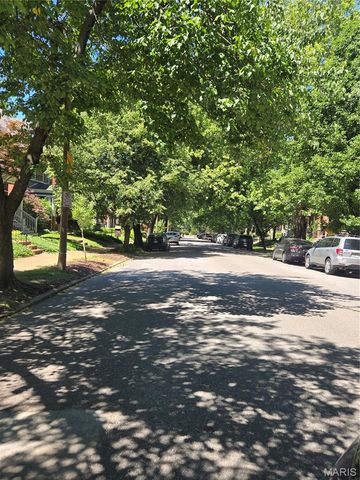 3512 Halliday Avenue, St Louis, MO 63118