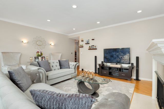 4714 S Evans Avenue 3N, Chicago, IL 60615