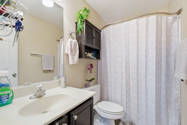 3134 George Buchanan Dr, La Vergne, TN 37086