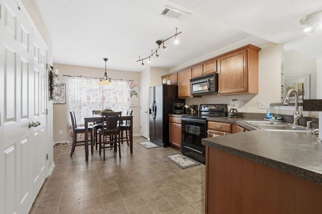 3134 George Buchanan Dr, La Vergne, TN 37086