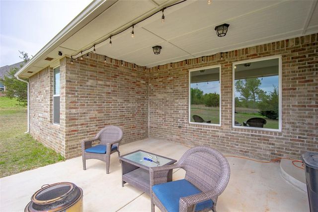 2313 Lions Pride Way, Blanchard, OK 73010