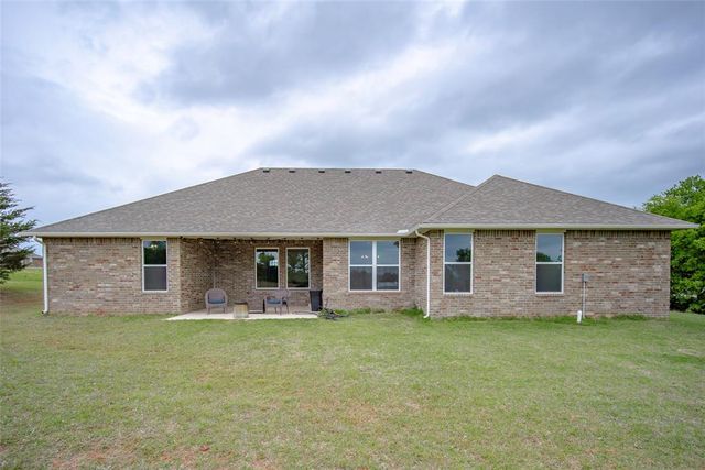 2313 Lions Pride Way, Blanchard, OK 73010