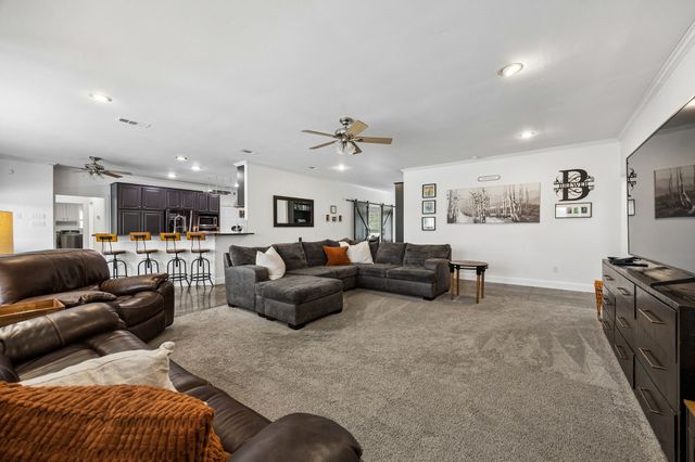 107 N Westlake Drive, Leonard, TX 75452