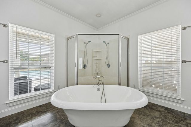 107 N Westlake Drive, Leonard, TX 75452