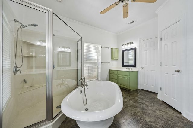 107 N Westlake Drive, Leonard, TX 75452