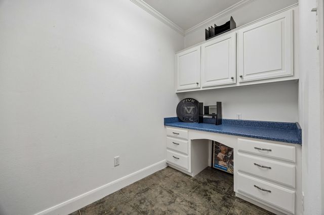 107 N Westlake Drive, Leonard, TX 75452