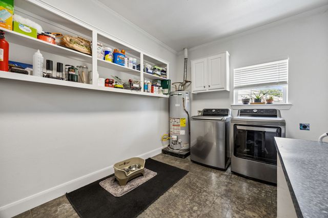 107 N Westlake Drive, Leonard, TX 75452