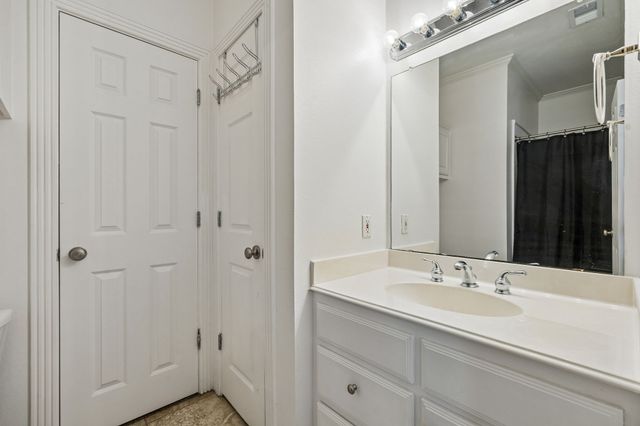 107 N Westlake Drive, Leonard, TX 75452