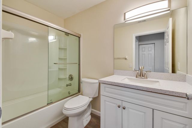 1475 Lake Mango Way, West Palm Beach, FL 33406