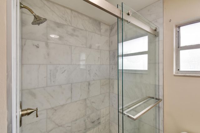 1475 Lake Mango Way, West Palm Beach, FL 33406