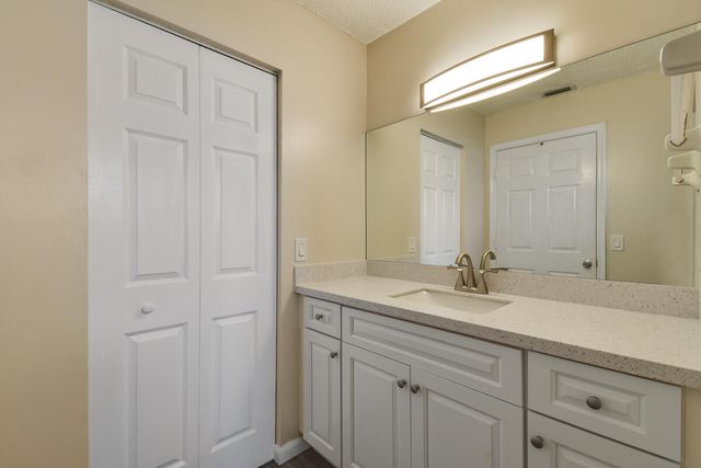 1475 Lake Mango Way, West Palm Beach, FL 33406