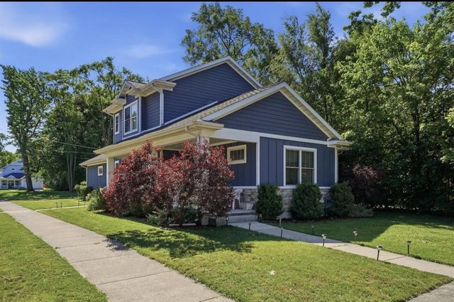 1015 Monroe Street, Benton Harbor, MI 49022