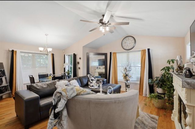 1015 Monroe Street, Benton Harbor, MI 49022