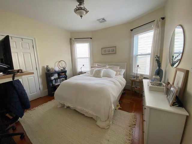 440 E 6th St 3, Boston, MA 02127