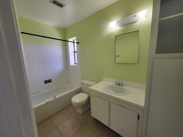 1801 Waterview Circle, Palm Springs, FL 33461