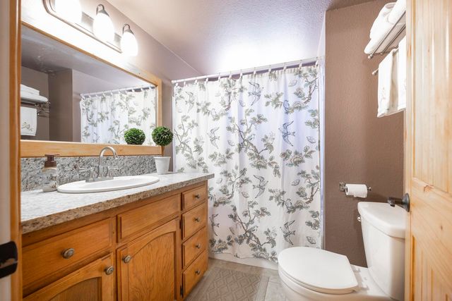 21146 Donner Pass Road, Soda Springs, CA 95728