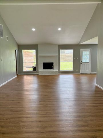 10434 Rocky Hollow Road, La Porte, TX 77571