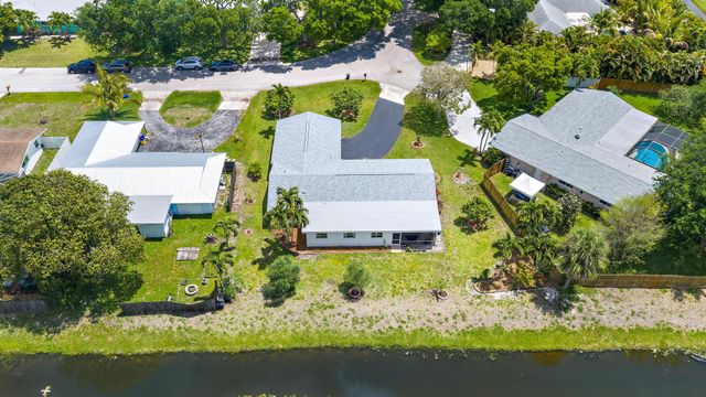 9831 Hyacinth Circle S, Palm Beach Gardens, FL 33410