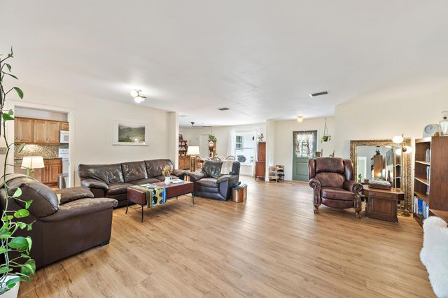 9831 Hyacinth Circle S, Palm Beach Gardens, FL 33410