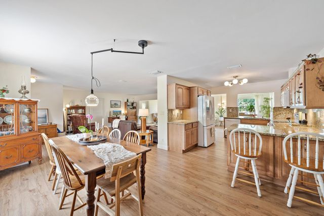 9831 Hyacinth Circle S, Palm Beach Gardens, FL 33410