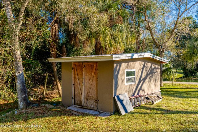 6413 Peterson Road, Fort Pierce, FL 34945
