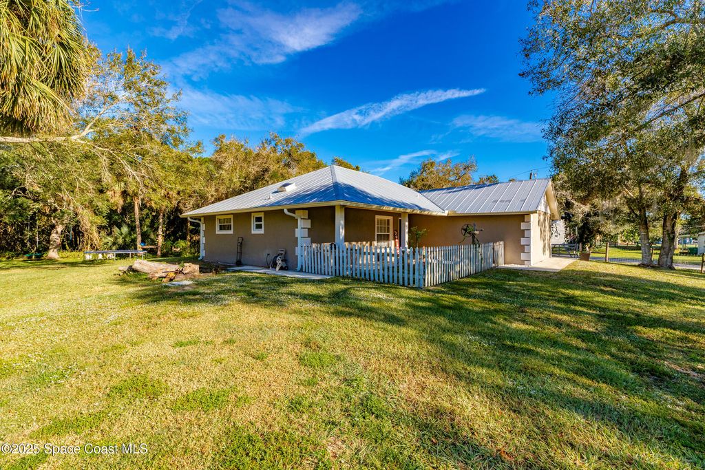 6413 Peterson Road, Fort Pierce, FL 34945