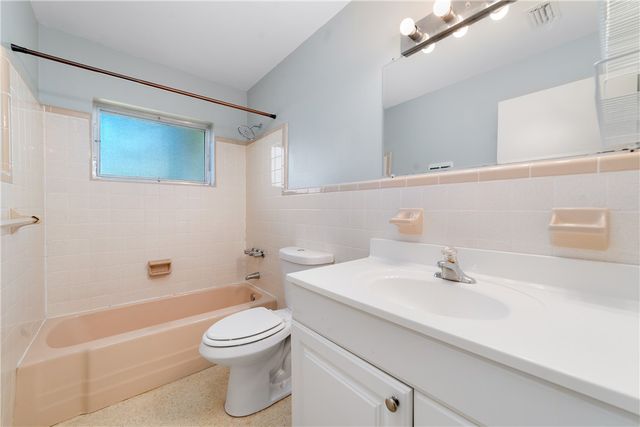 1751 5th Avenue, Vero Beach, FL 32960